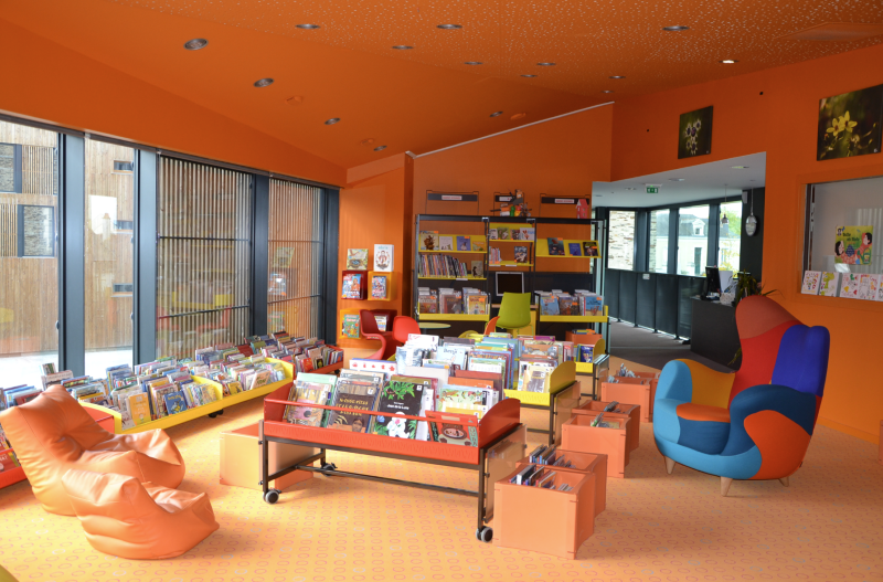 présentation espace bibliothèque